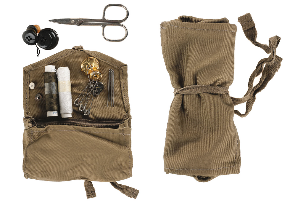Italian Army Sewing Kit with needles, thread, safety pins, safety scissors and Italian Army uniform buttons